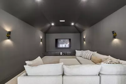 1120 Excalibur Boulevard, Lewisville, TX 75056 - Photo 25