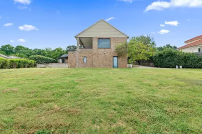 8542 Meadowbrook Drive, Fort Worth, TX 76120 - Photo 7