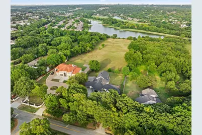 8542 Meadowbrook Drive, Fort Worth, TX 76120 - Photo 17