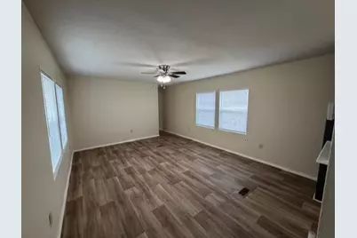 1811 Highland Circle, Springtown, TX 76082 - Photo 3