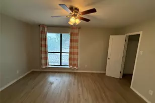 7522 Holly Hill Dr, Dallas, TX 75231 - Photo 15