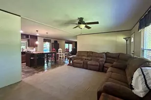 817 S 7th Ave, Teague, TX 75860 - Photo 9
