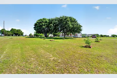103 Anvil Court, Weatherford, TX 76088 - Photo 33
