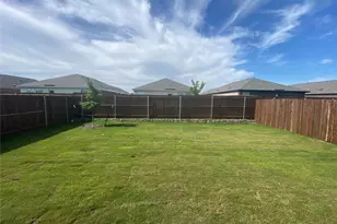917 Shady Oaks Dr, Ennis, TX 75119 - Photo 17