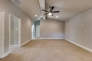 7027 Nueces Dr, Irving, TX 75039 - Photo 15