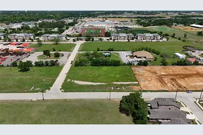 000 Highmeadow Drive, Aubrey, TX 76227 - Photo 9