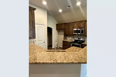 1409 Lauren Lane, Granbury, TX 76048 - Photo 5