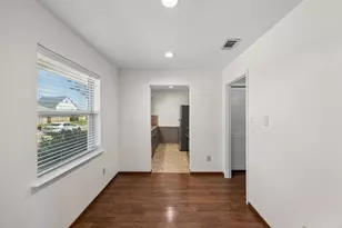 1043 Cherrywood Ln, Carrollton, TX 75006 - Photo 5