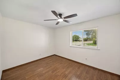 1043 Cherrywood Lane, Carrollton, TX 75006 - Photo 11