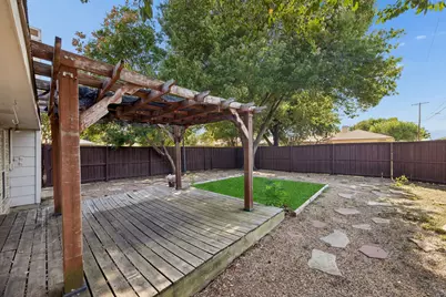 1043 Cherrywood Lane, Carrollton, TX 75006 - Photo 25