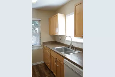 608 Hillcrest Street, Mansfield, TX 76063 - Photo 7
