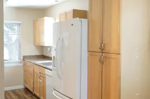 608 Hillcrest St, Mansfield, TX 76063 - Photo 5
