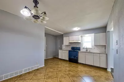 2134 Sequoyah Way, Carrollton, TX 75006 - Photo 9