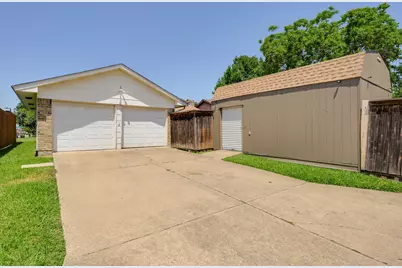 2202 Briarmeadow Drive, Garland, TX 75044 - Photo 21