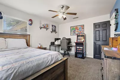 946 W Laurel Street, Sherman, TX 75092 - Photo 17