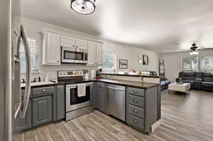 946 W Laurel St, Sherman, TX 75092 - Photo 11