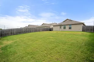 8632 Thicket Rdg St, Fort Worth, TX 76123 - Photo 25