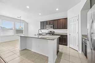 512 Stableford St, Celina, TX 75009 - Photo 3