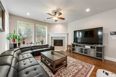 402 Ridgewood Drive, Lewisville, TX 75067 - Photo 13