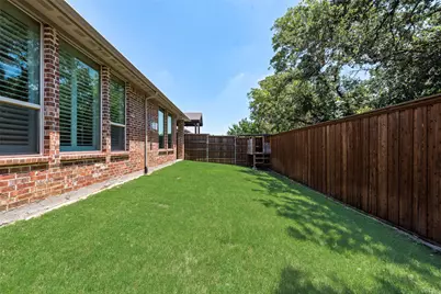 402 Ridgewood Drive, Lewisville, TX 75067 - Photo 31
