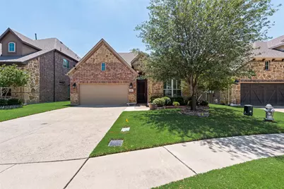 402 Ridgewood Drive, Lewisville, TX 75067 - Photo 3