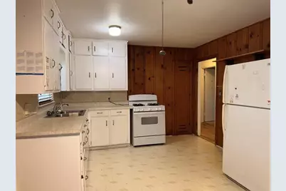 213 E Magnolia Dr, Mt Pleasant, TX 75455 - Photo 13