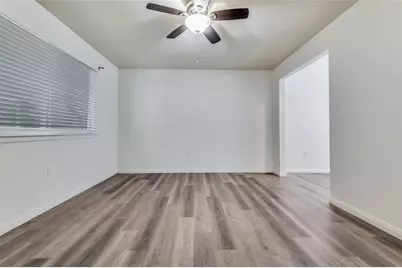 428 N Dallas Avenue, Lancaster, TX 75146 - Photo 17