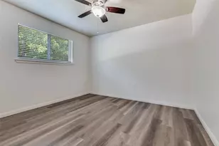 428 N Dallas Ave, Lancaster, TX 75146 - Photo 11