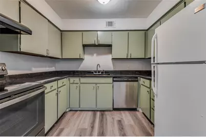 428 N Dallas Avenue, Lancaster, TX 75146 - Photo 7