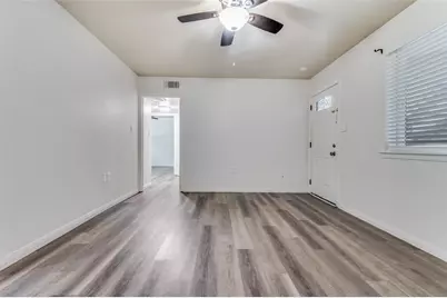 428 N Dallas Avenue, Lancaster, TX 75146 - Photo 5