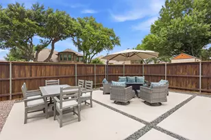 1436 Susan Ln, Carrollton, TX 75007 - Photo 31