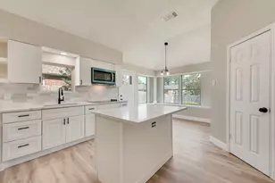 4913 Meadow Vista Pl, Garland, TX 75043 - Photo 9