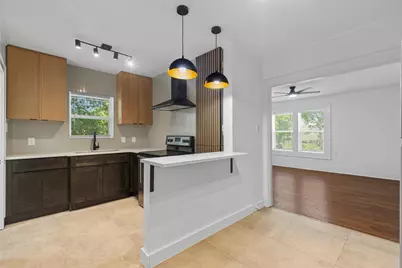 912 N Windomere Avenue #912.5, Dallas, TX 75208 - Photo 1
