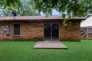 4301 Middlebrook Dr, Arlington, TX 76016 - Photo 25