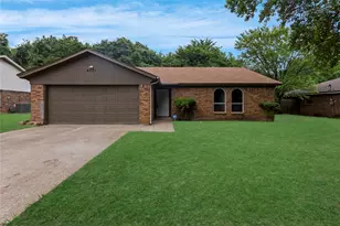 4301 Middlebrook Dr, Arlington, TX 76016 - Photo 1
