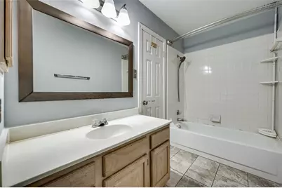 804 Santa Fe Trail, Irving, TX 75063 - Photo 17