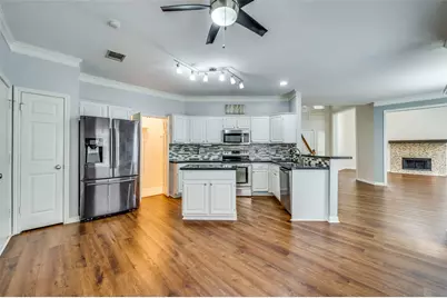 804 Santa Fe Trail, Irving, TX 75063 - Photo 9