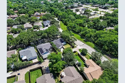10801 Middle Knoll Drive, Dallas, TX 75238 - Photo 29