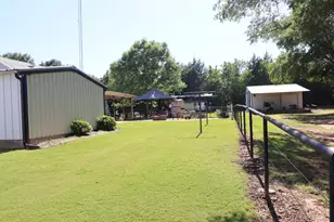 387 County Rd 2101, Ivanhoe, TX 75447 - Photo 19