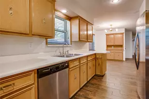 6406 Malcolm Dr, Dallas, TX 75214 - Photo 9