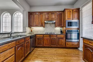 3351 Garrett Dr, Irving, TX 75062 - Photo 13