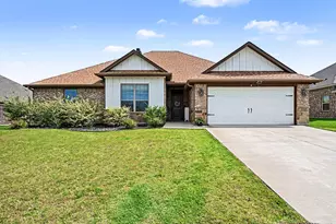 207 Bayless Ave, Godley, TX 76044 - Photo 1