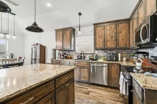 207 Bayless Ave, Godley, TX 76044 - Photo 9