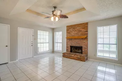 4517 Compass Court, Fort Worth, TX 76135 - Photo 5