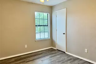 301 Shady Grove Dr, Granbury, TX 76049 - Photo 17