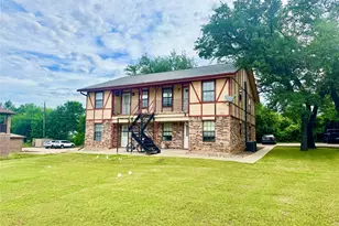 301 Shady Grove Dr, Granbury, TX 76049 - Photo 1