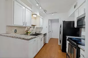 7452 E NW Hwy, Dallas, TX 75231 - Photo 11