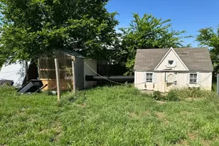 355 Indian Hills Rd, Bowie, TX 76230 - Photo 19