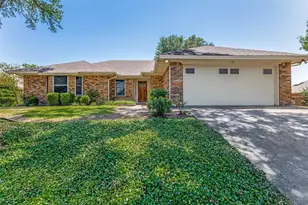 10029 Stoneleigh Dr, Benbrook, TX 76126 - Photo 1
