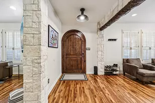 221 N Lucas Dr, Grapevine, TX 76051 - Photo 5